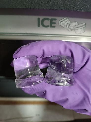 Ягоды: Пищевой лёд . Есть доставка и самовывоз . Качество льда отличное — 1