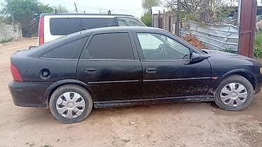 toyota matrix: Opel Vectra: 1999 г., 1.8 л, Механика, Бензин, Лифтбек — 3