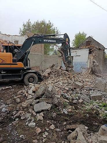 строительные услуги: Услуги демонтажа и сноса зданий экскаватором Hyundai - Машина — 3