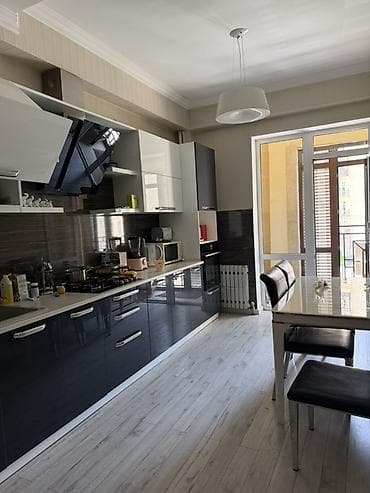Квартиры: Сдается просторная 2-комнатная квартира в районе Ак-Кеме | 80 м² | На — 6