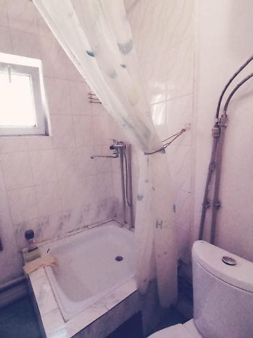 сдаю помощение: Сдается мебелированная комната, с ремонтом. Без бытовой техники. Для — 3