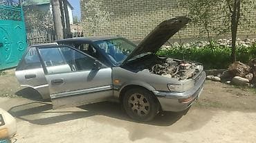 тайота авто: Toyota Corolla: 1991 г., Механика, Бензин, Седан — 3