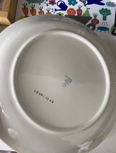 пасуда комплект: Продаю посуду блюдо 3 штуки - 250 с. за одну, набор 4 чашки с — 3