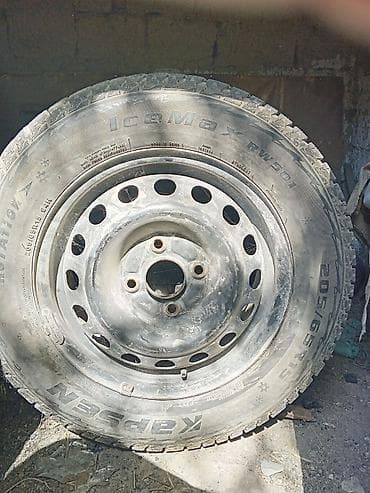 65: Колеса в сборе 205 / 65 / R 15, Зима, Б/у, Комплект, Железные — 1