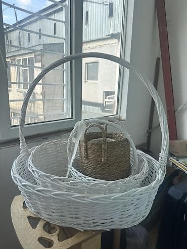 Набор плетёных корзин - Большая овальная корзина с высокой ручкой at lalafo.kg Набор плетёных корзин - Большая овальная корзина с высокой ручкой