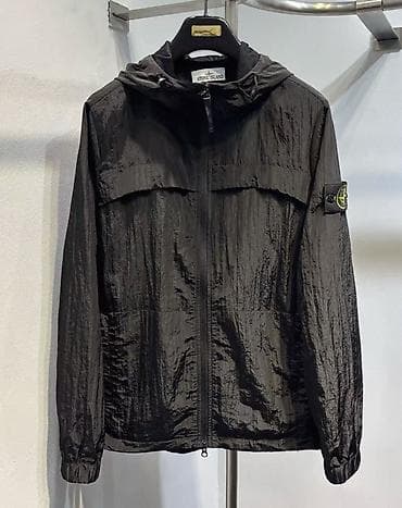 red centr: Легкая мужская ветровка Stone Island, черного цвета. - Материал — 3