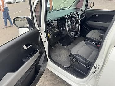 Транспорт: Kia Ray: 2019 г., 1 л, Автомат, Бензин, Вэн/Минивэн — 8