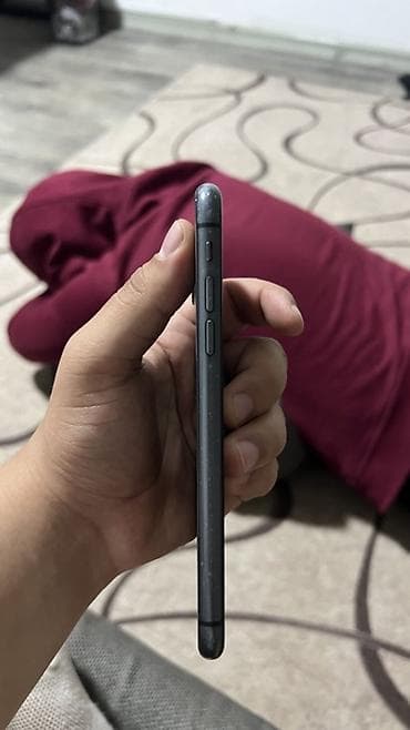 10 iphone: IPhone 11, Черный — 4