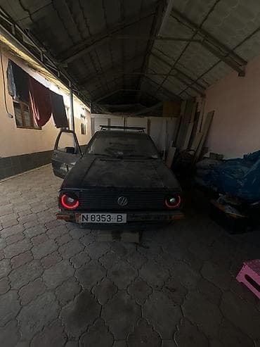 Volkswagen Golf: 1990 г., 1.8 л, Механика, Бензин, Хэтчбэк