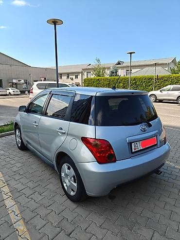 byd e1: Toyota Ist: 2003 г., 1.3 л, Автомат, Бензин, Хэтчбэк — 3