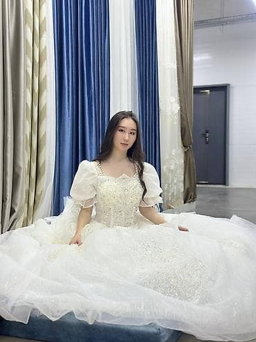 Свадебные платья и аксессуары: Свадебные платья в стиле princess/ball gown с корсетным лифом и пышной — 3