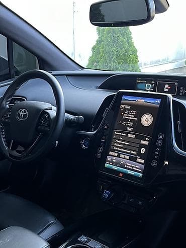 топливо пол: Toyota Prius: 2019 г., 1.5 л, Автомат, Гибрид, Хэтчбэк — 8