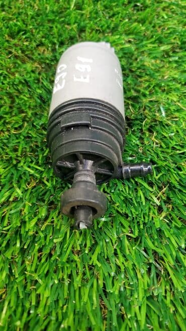 e46: Носос стеклоомывателя на BMW 6-Series E63 (Моторчик бачка омывателя — 3