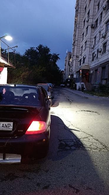 low ll: Mitsubishi Lancer: 2005 г., 1.6 л, Бензин, Седан — 6