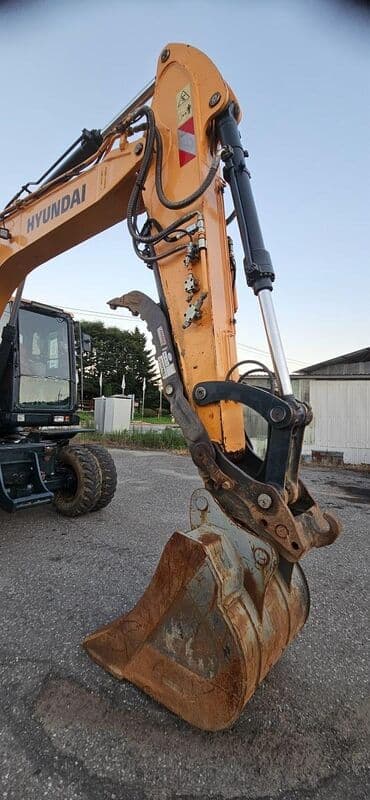 услуги эксковатора кант: Экскаватор | Водопровод — 2