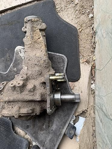 редуктора: Передний редуктор Lexus 1999 г., Б/у, Оригинал — 2