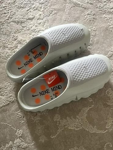 Сабо, 42, Nike, Новый, цвет - Белый, Платная доставка