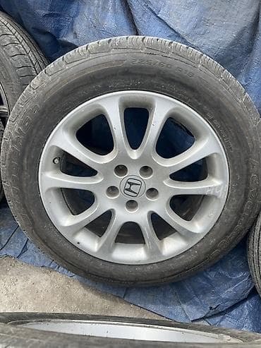 Колеса в сборе 225 / 60 / R 18, Литые, отверстий - 5