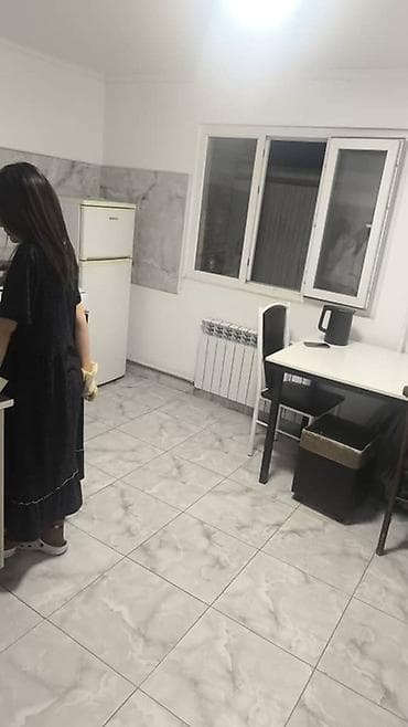 Коммерциялык кыймылсыз мүлктү ижарага берүү: Нужна соседка в однокомнатную кв 8000 (комм услуги включены) В общем — 4