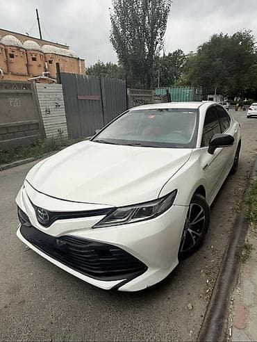 прицеп для легкового автомобиля: Toyota Camry: 2018 г., 2.5 л, Вариатор, Гибрид, Седан — 10