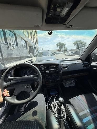 vin code: Volkswagen Golf: 1994 г., 1.8 л, Механика, Бензин, Хэтчбэк — 5