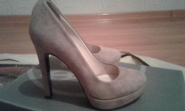Продаются замшевые туфли на высоком каблуке, размер 36, производство — 1