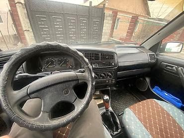 продаю голф 2: Volkswagen Golf Variant: 1993 г., 1.8 л, Механика, Бензин, Универсал — 4