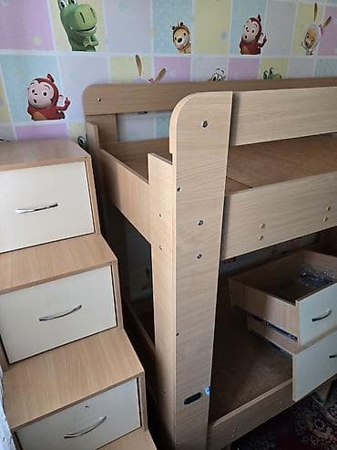 Кровати: Продаю двух ярусную кровать с матрацами и плюс тумба лесницей — 2