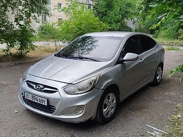 продаю или меняю обмен: Hyundai Solaris: 2013 г., 1.6 л, Механика, Газ, Седан — 4