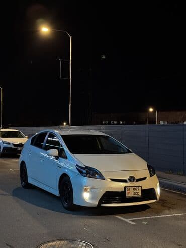 машины в бишкеке: Toyota Prius: 2014 г., Вариатор, Гибрид, Хэтчбэк — 4