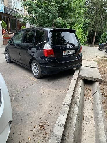 Продажа авто: Honda Fit: 2003 г., 1.3 л, Вариатор, Бензин, Хэтчбэк — 3