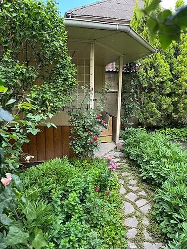 село боконбаева: Сдаётся уютный дом в аренду 🏡 В доме: — 2 комнаты — кухня — ванная — 5
