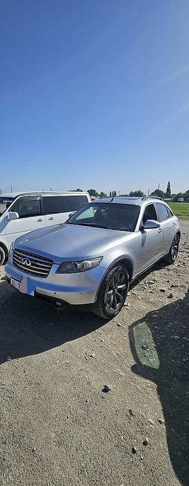 Infiniti FX35: 2004 г., 4.5 л, Бензин, Кроссовер at lalafo.kg Infiniti FX35: 2004 г., 4.5 л, Бензин, Кроссовер