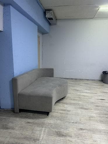 small table: Угловой диван, C подушками, Двухместный — 2