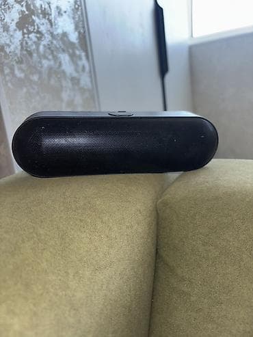 Портативная Bluetooth-колонка (черная, цилиндрическая форма “пилюля”)