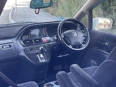 honda strim: Honda Shuttle: 2002 г., 2.3 л, Вариатор, Газ, Универсал — 6