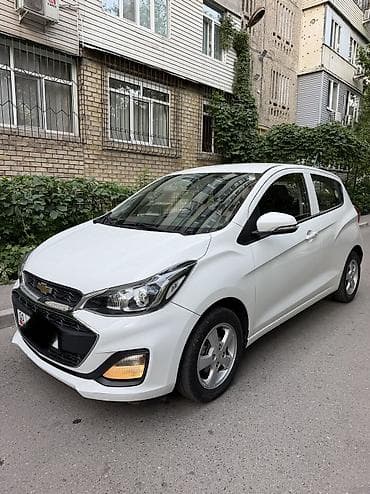 срочный: Chevrolet Spark: 2020 г., 1 л, Автомат, Бензин, Хэтчбэк — 2