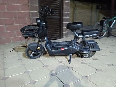 Скутеры: Электровелосипед-скутер (городской мини-скутер) - Компоновка: низкая — 2