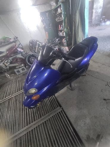 пластик на скутера: Тип скутера Yamaha, 150 куб. см, Бензин, Б/у — 8