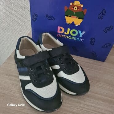 детская ортопедическая обувь: Продам ортопедические кроссовки фирмы DJOY. Размер 26 — 2