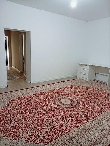 дом фасат: Просторный одноэтажный дом с благоустроенным двором и большими — 5