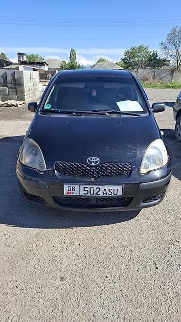 даево матиз 1: Toyota Yaris: 2004 г., 0.1 - engine capacity л, Кол менен иштөөчү, Бензин, Хетчбек — 4