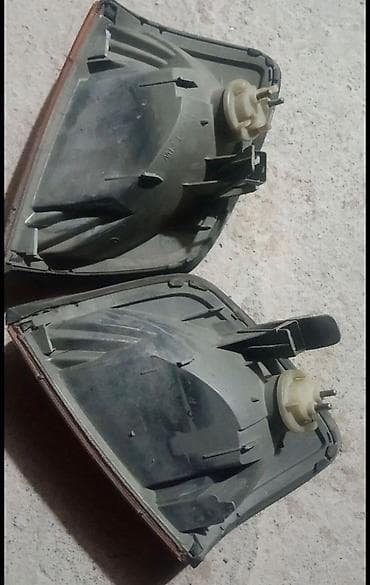 поворотник мерс: Hella w124, ушки сломаны
124 — 2