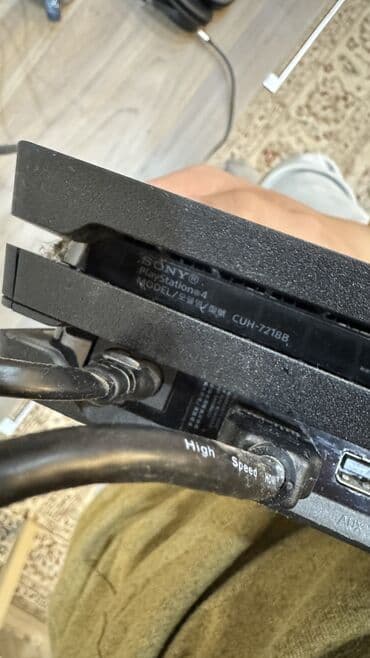 sony smartwatch: Продам ps4 pro 1tb не прошитая. Третья ревизия С коробкой и двумя — 5