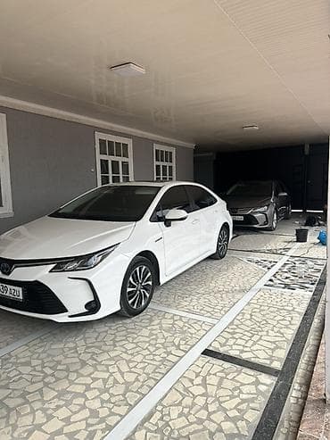 angel m12: Toyota Corolla: 2022 г., 1.8 л, Автомат, Гибрид, Седан — 6
