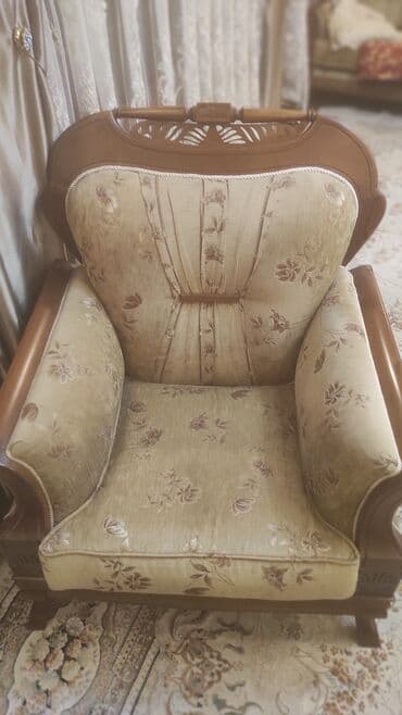 брендовые вещи оригинал: Продаю эксклюзивный мебель из Грецкого ореха. Производство от фирмы — 5