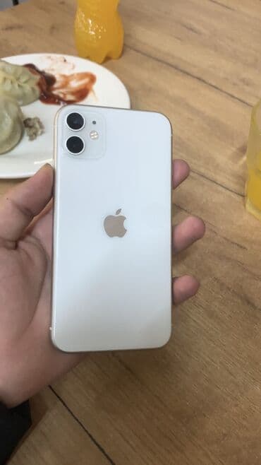 IPhone 11, Б/у, 64 ГБ, Белый, 79 %