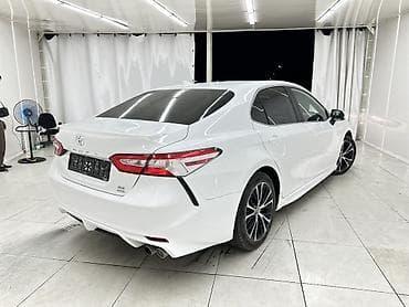 Toyota Camry: 2020 г., 2.5 л, Автомат, Бензин, Седан — 2