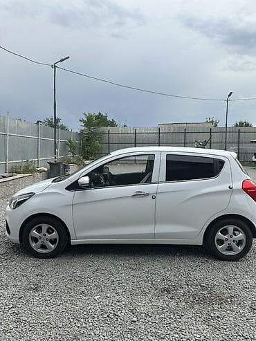 Chevrolet Spark: 2017 г., 1 л, Вариатор, Бензин, Хэтчбэк — 9