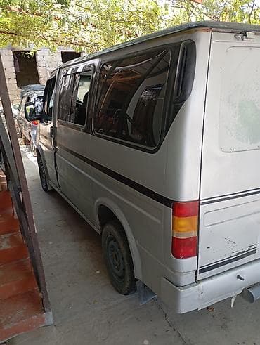 сапок бус бортовой: Ford Transit: 1995 г., 2.5 л, Механика, Дизель, Фургон — 8